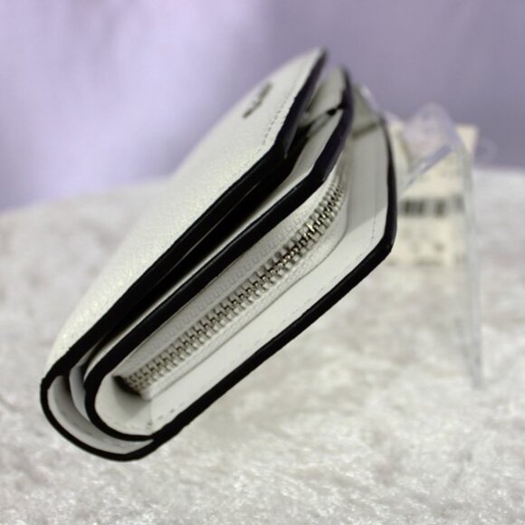 Michael Kors Jet Set Large Tote & Bryant Wallet Set – Silver / Optic White - Picture 11 of 16